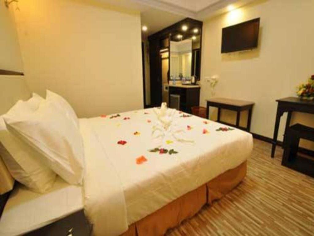 Hotel Heaven Yangon Dış mekan fotoğraf