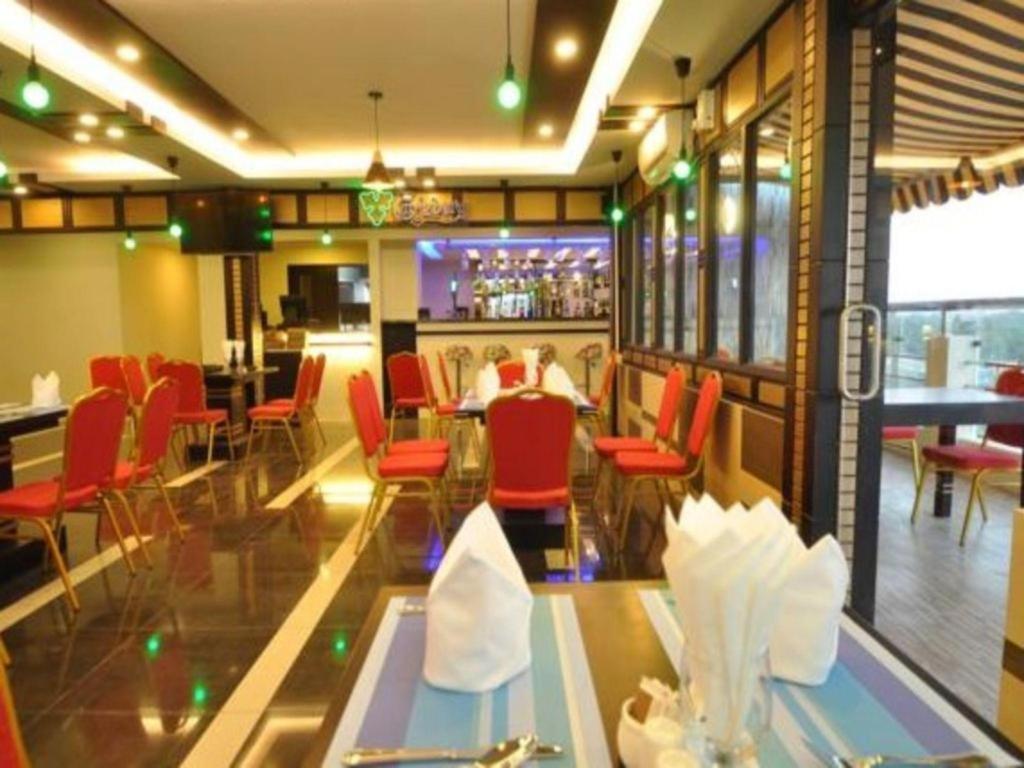 Hotel Heaven Yangon Dış mekan fotoğraf